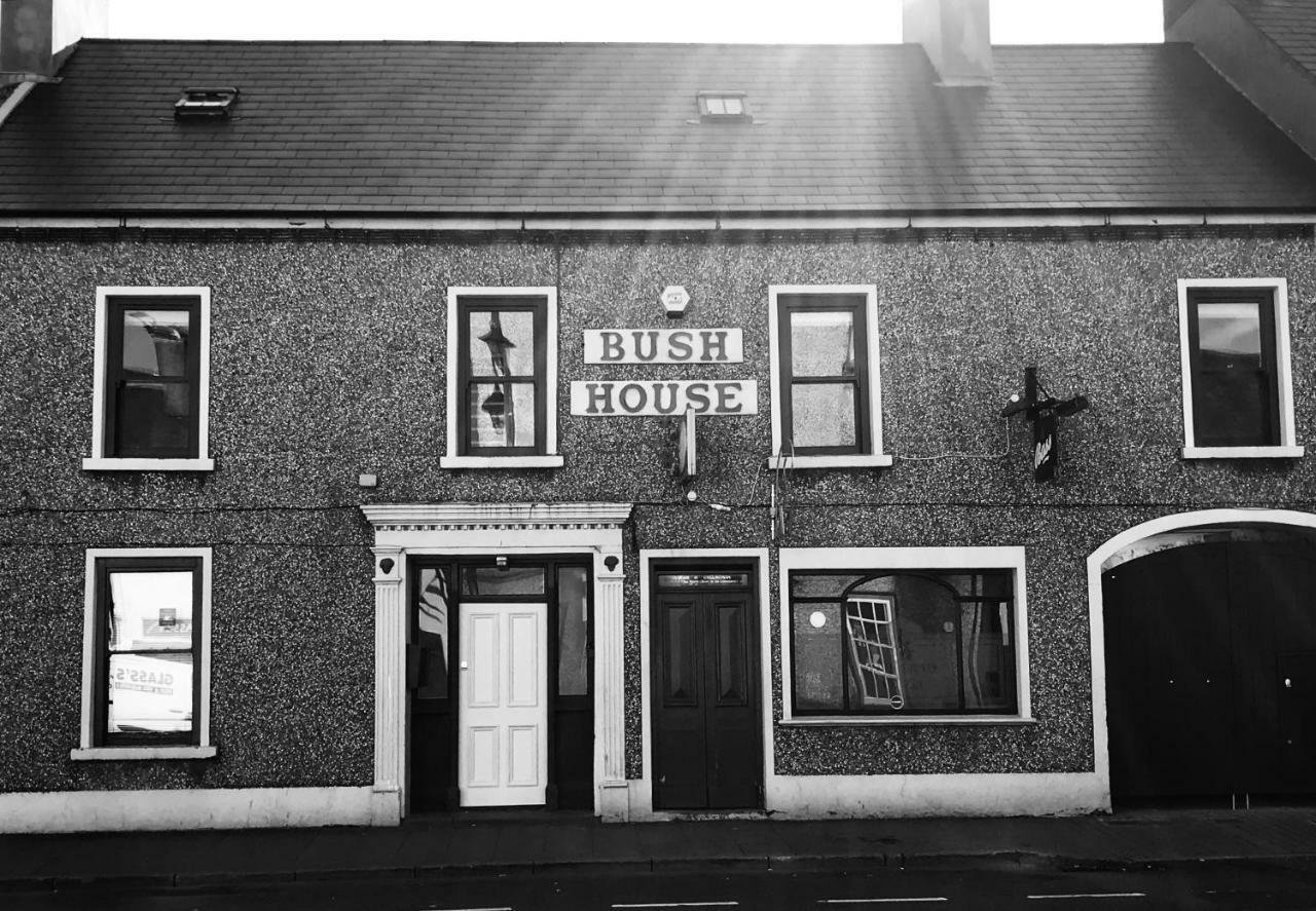 Bush House Accommodation - The Courthouse Apartment Bushmills Exterior photo